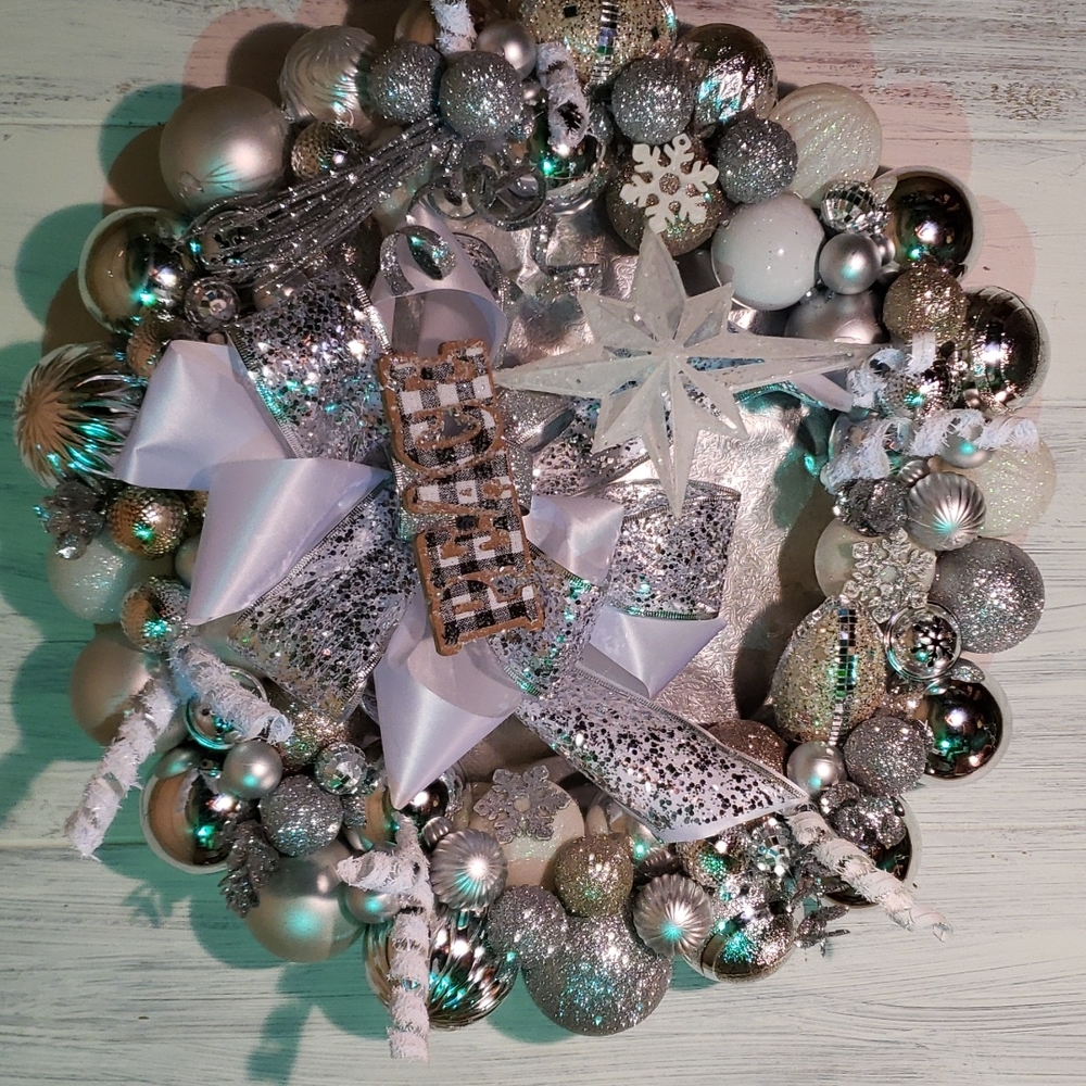 Silver Bauble Wreath